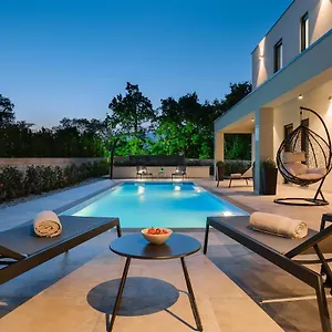Nobu Villa