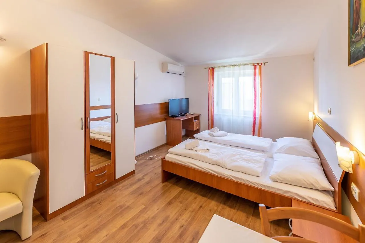 Apartments Liburnija Opatija 0*,  Kroatien